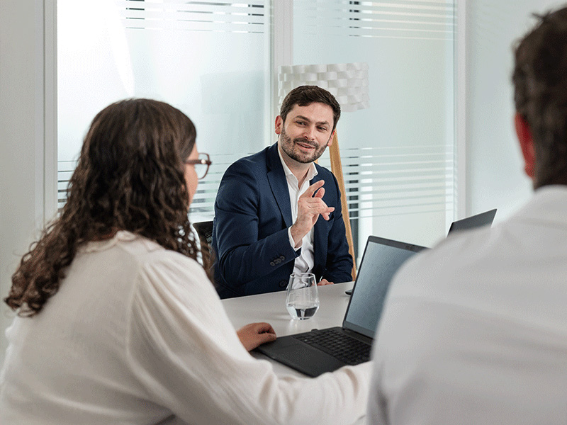 header developper l'entreprise